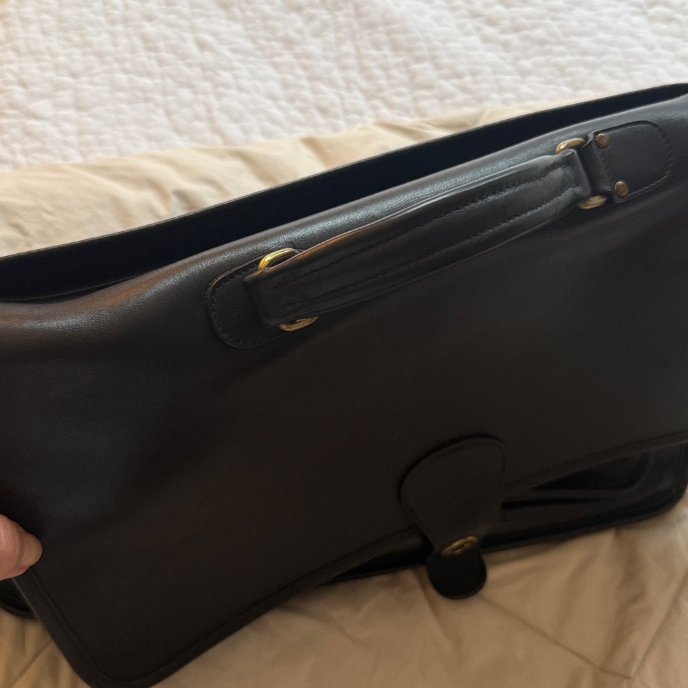 1998 OG Coach briefcase perfectly aged. Back when Coach was COACH - Picture 5 of 6